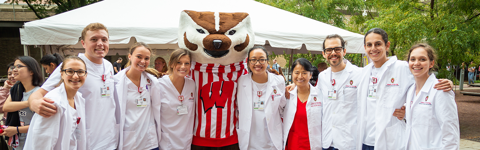 School of Nursing students with Bucky Badger