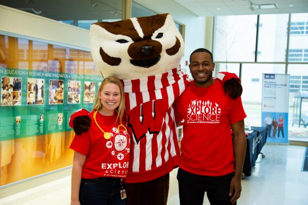 Science Expeditions, volunteers with Bucky